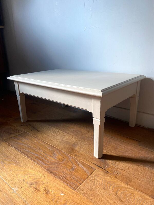 Table basse en bois ancien écru