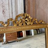 Miroir doré Louis XVI