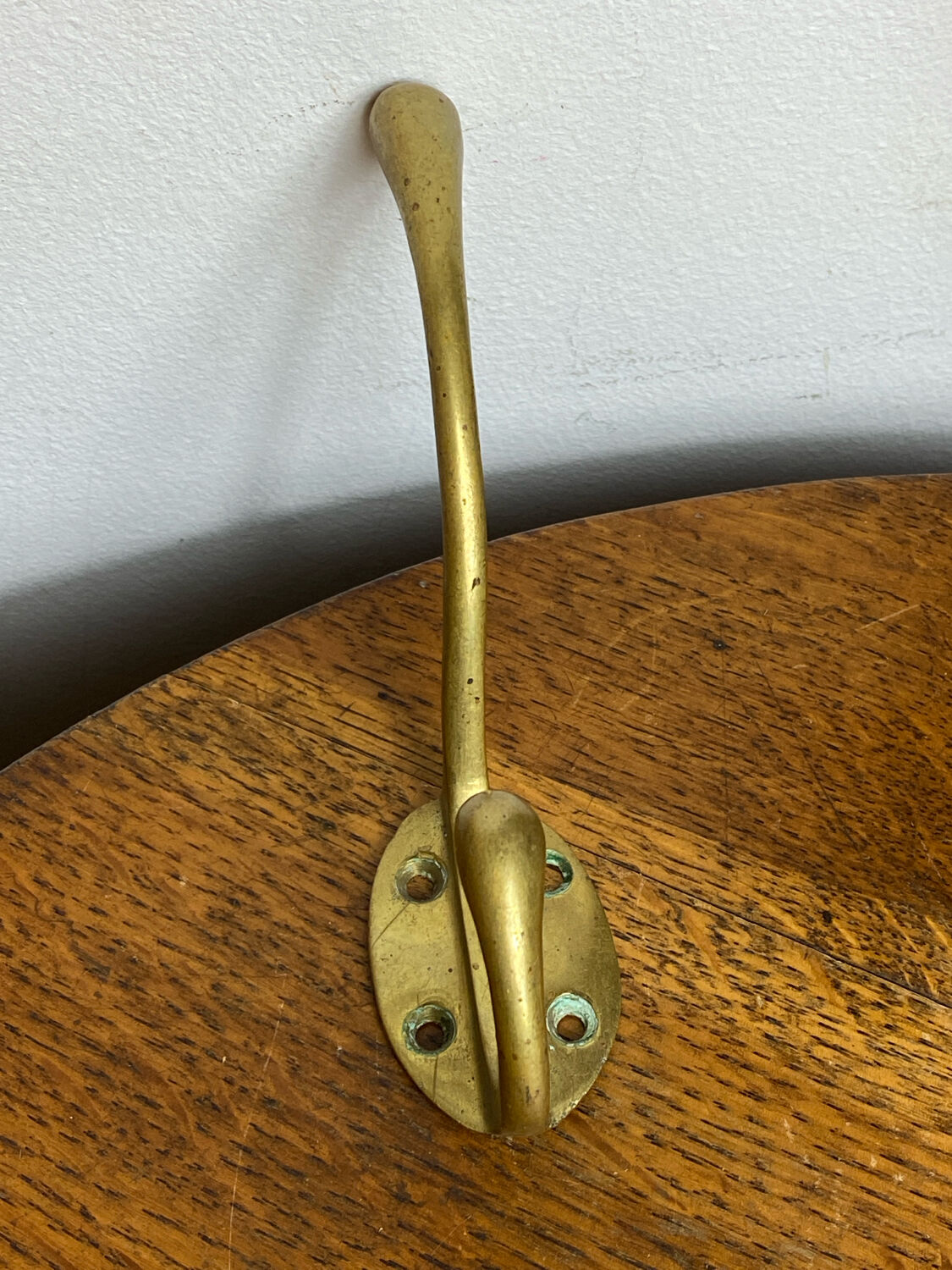 Patère murale en laiton massif 