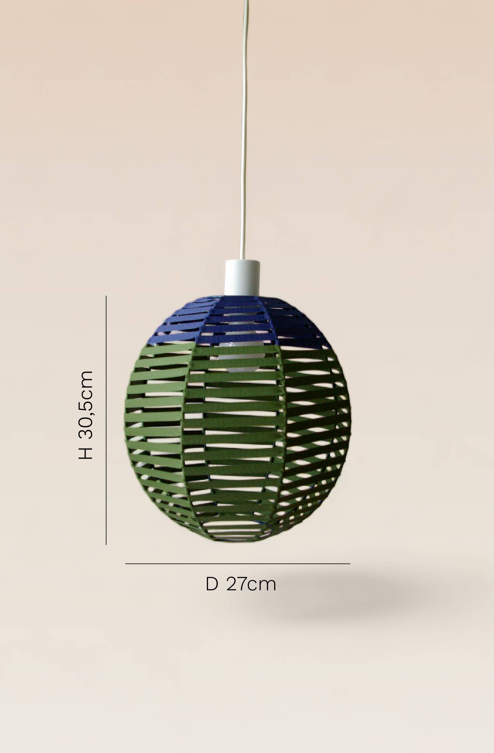 Suspension boule tissée sur structure en métal / D 27cm