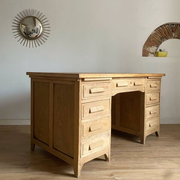 Ancien bureau de ministre