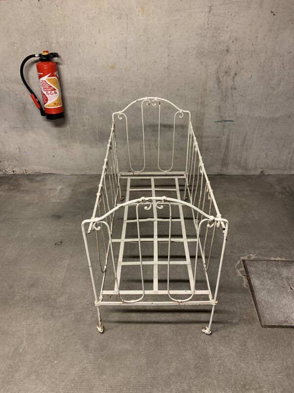 Ancien lit banquette fer forgé vintage