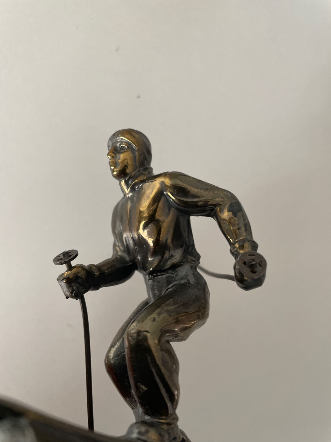 Greenhouse books Art Deco skiers