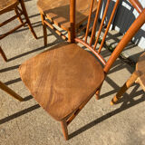 Lot de chaises vintage en bois