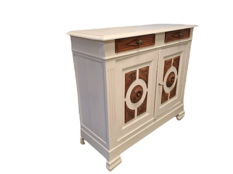 Old sideboard with 2 doors, lower St Hubert