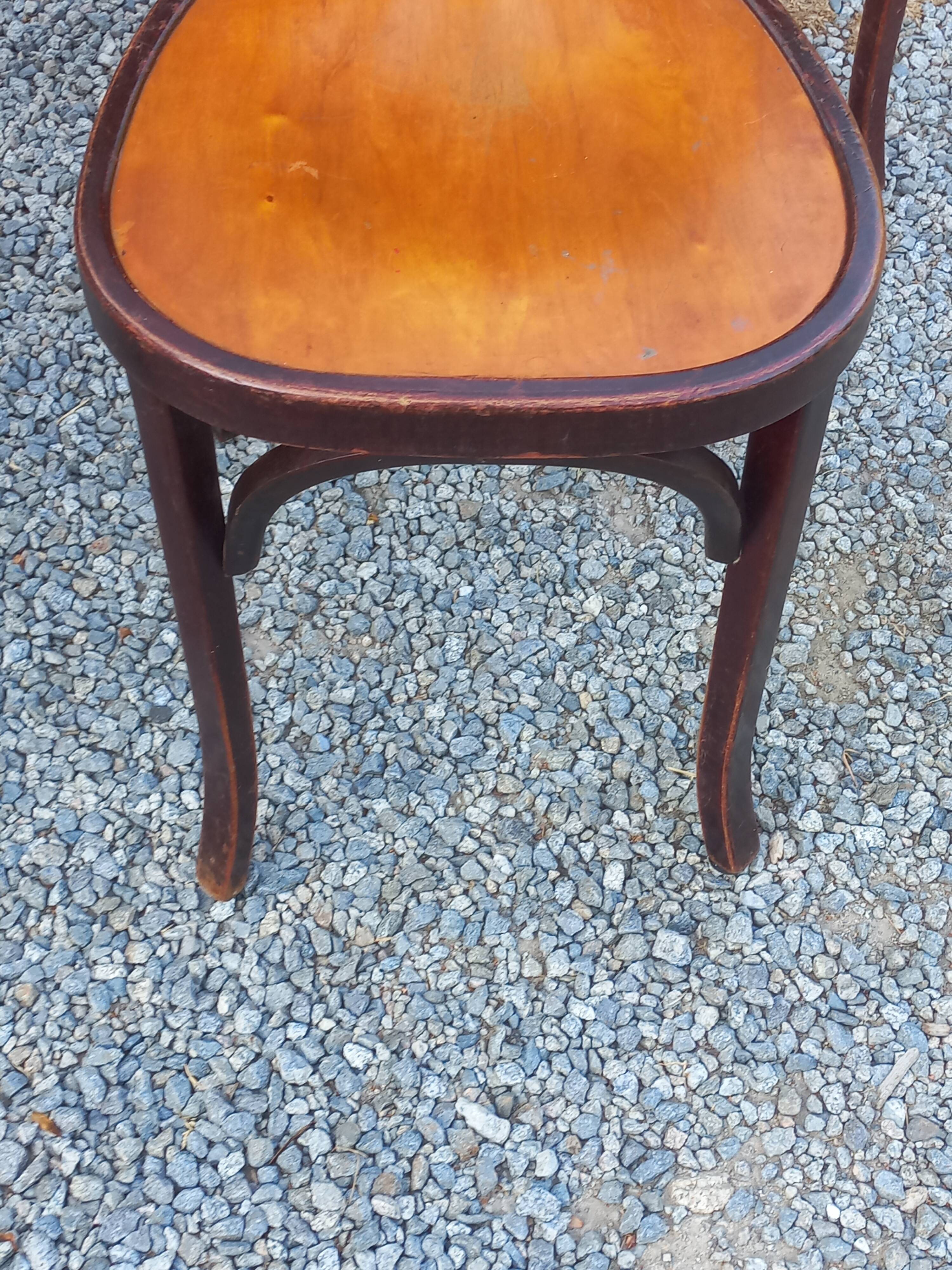 Set de 5 chaises de bistrot anciennes