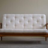 Two-seater canapé Arne Vodder, model Fd 161, reupholstered in boucle, 1950s.