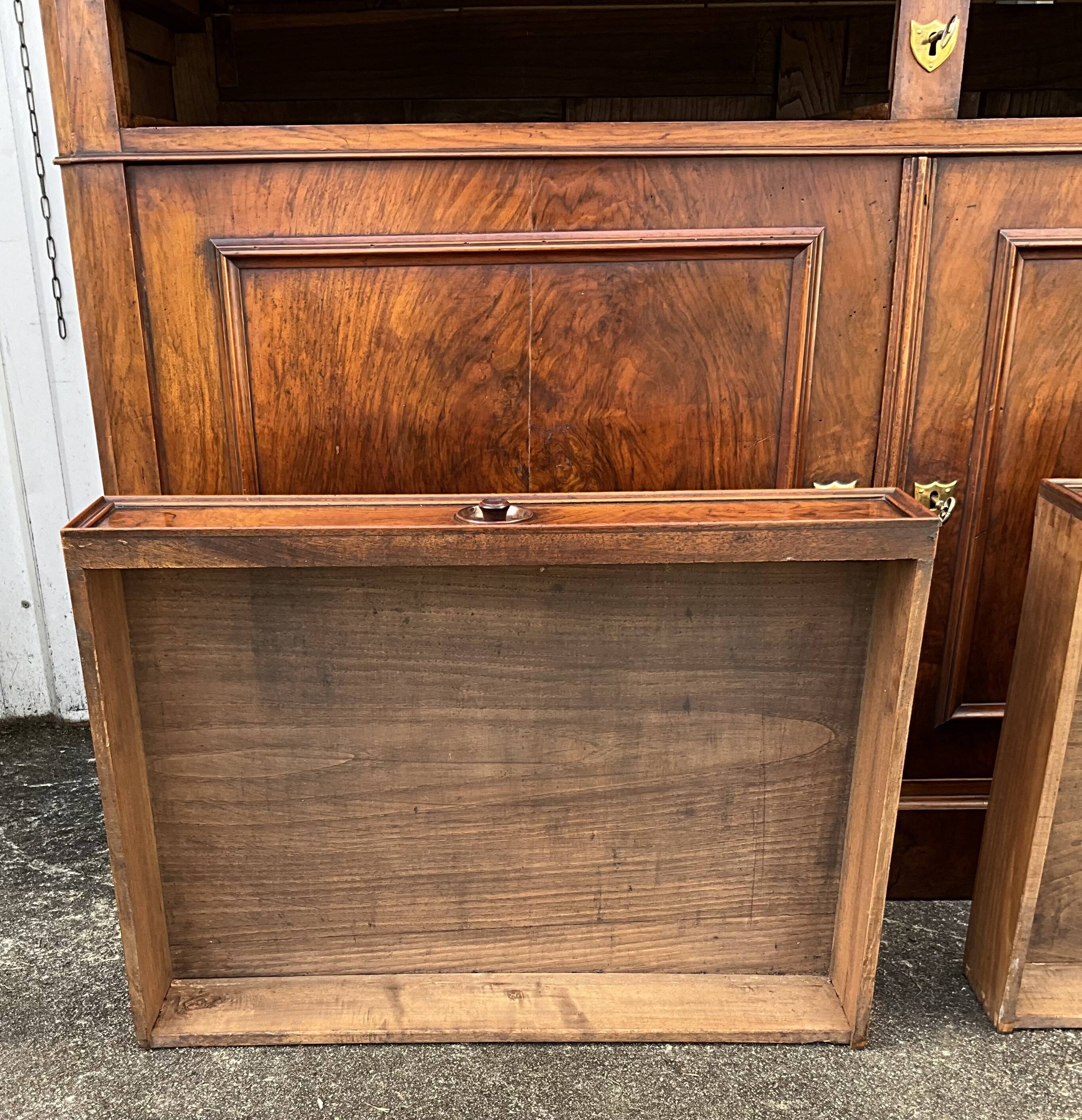 Saint-Hubert Sideboard in Burr Walnut, Late 19th Century
