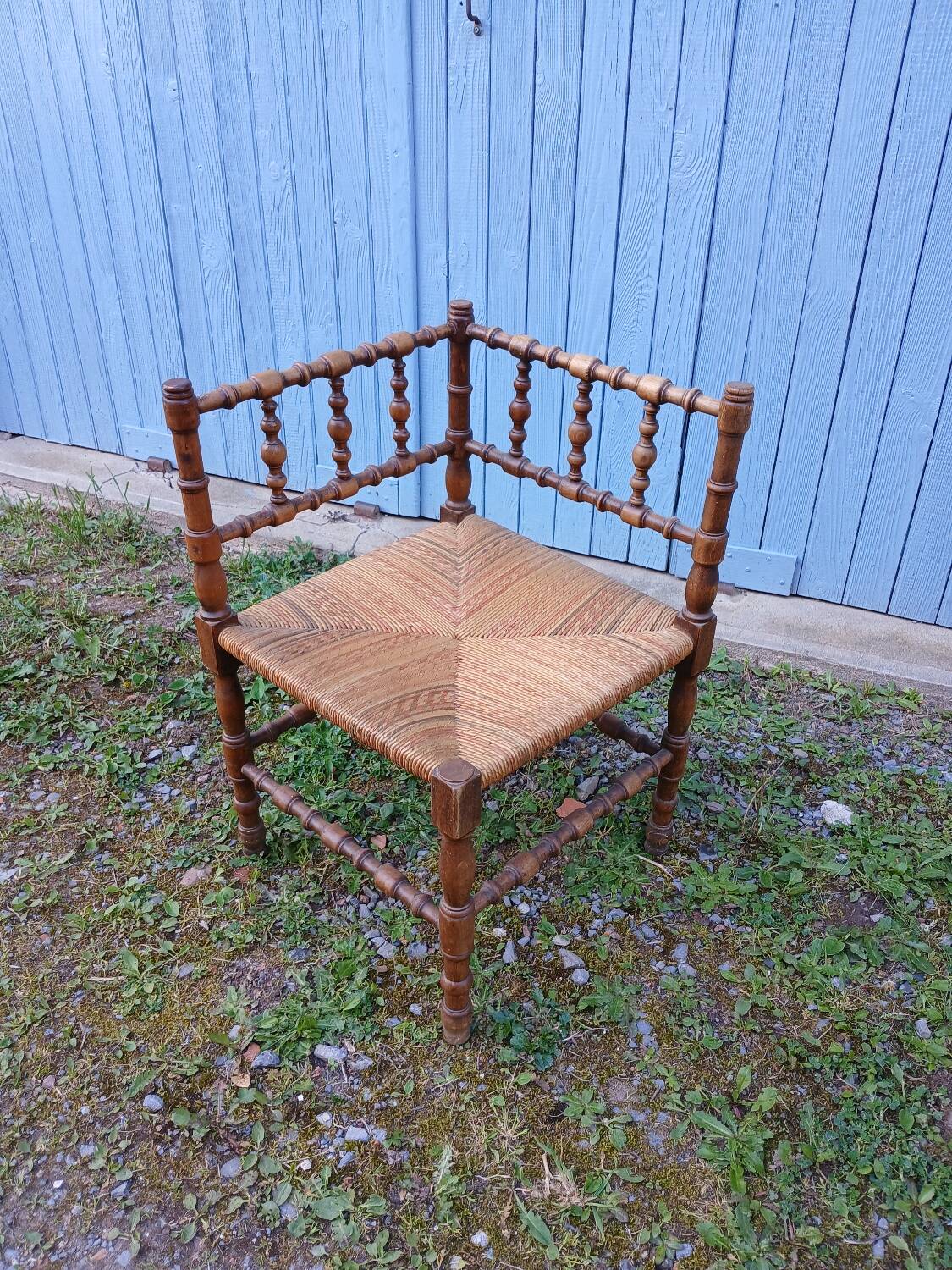 Antique corner chair / armchair