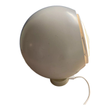 Globe wall lamp with reflector