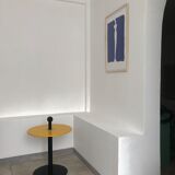 Coffee table / Yellow and black-sned peeling
