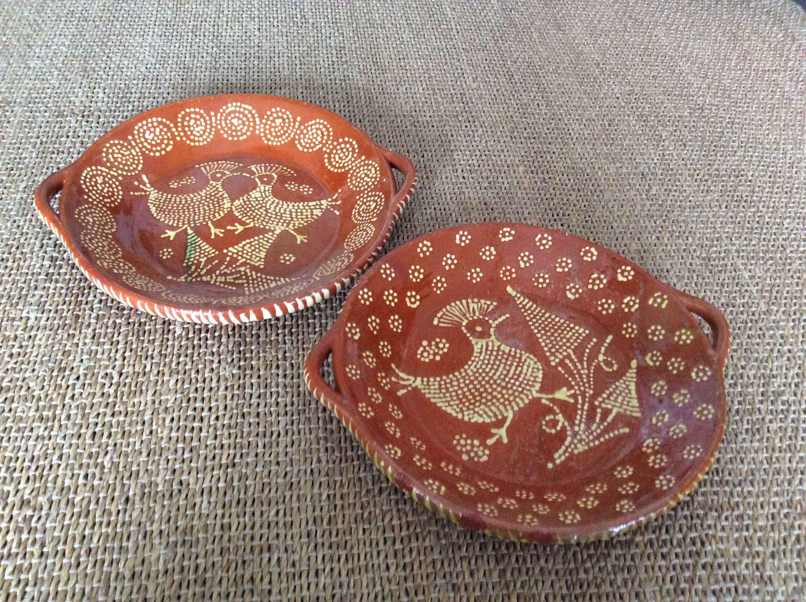 2 terracotta dishes