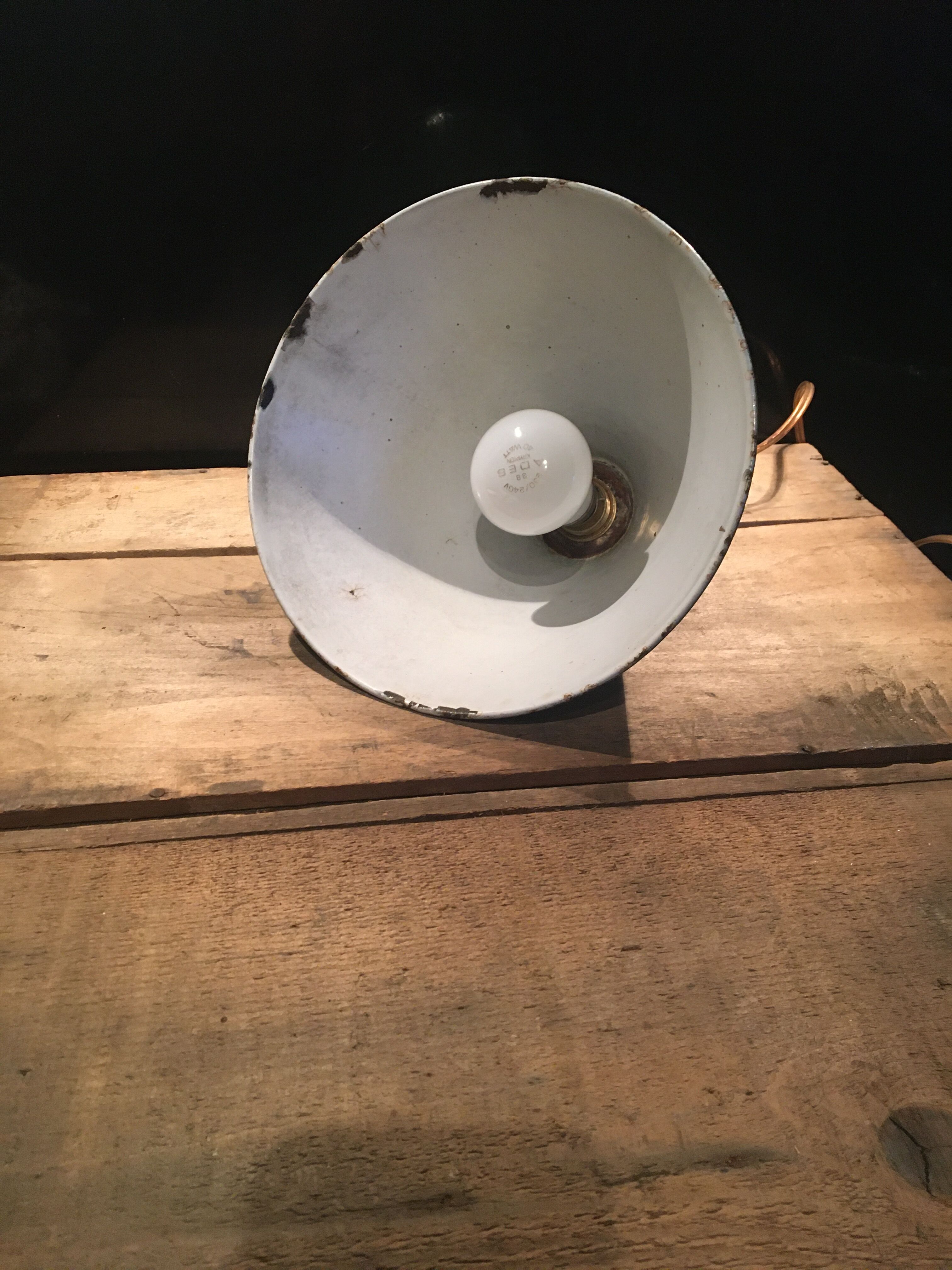 Enamelsheet pendant light