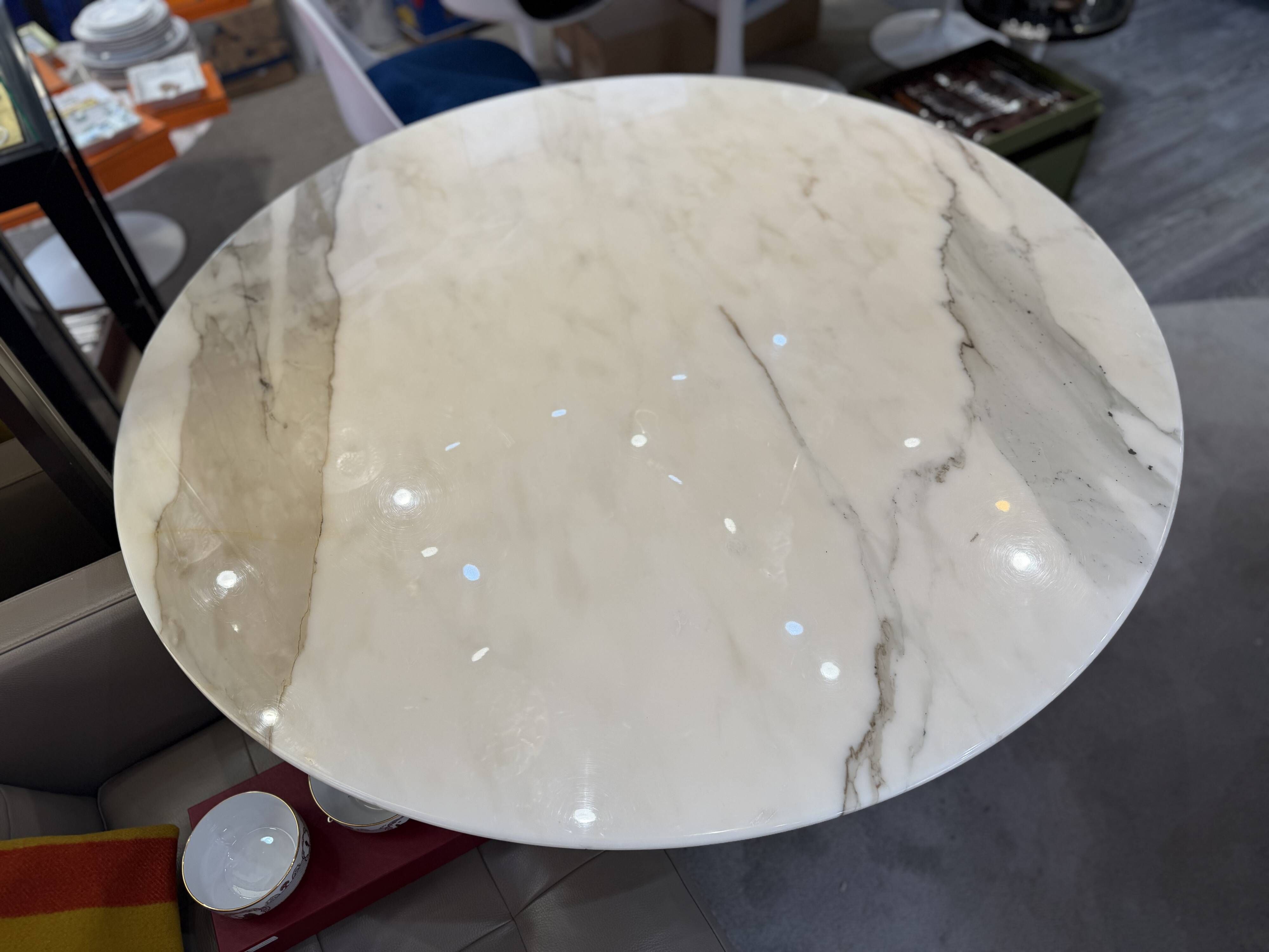 Eero Saarinen (1910-1961) for Knoll International. Round table Ø 120 cm Calacatta marble, 2021.