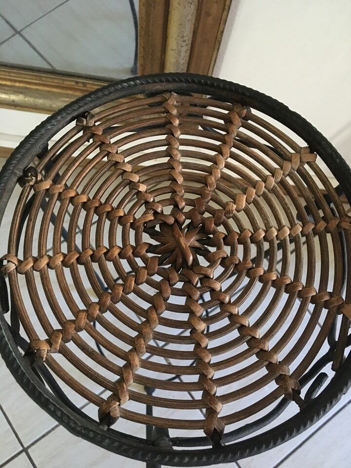 Tripod side table in rattan and iron