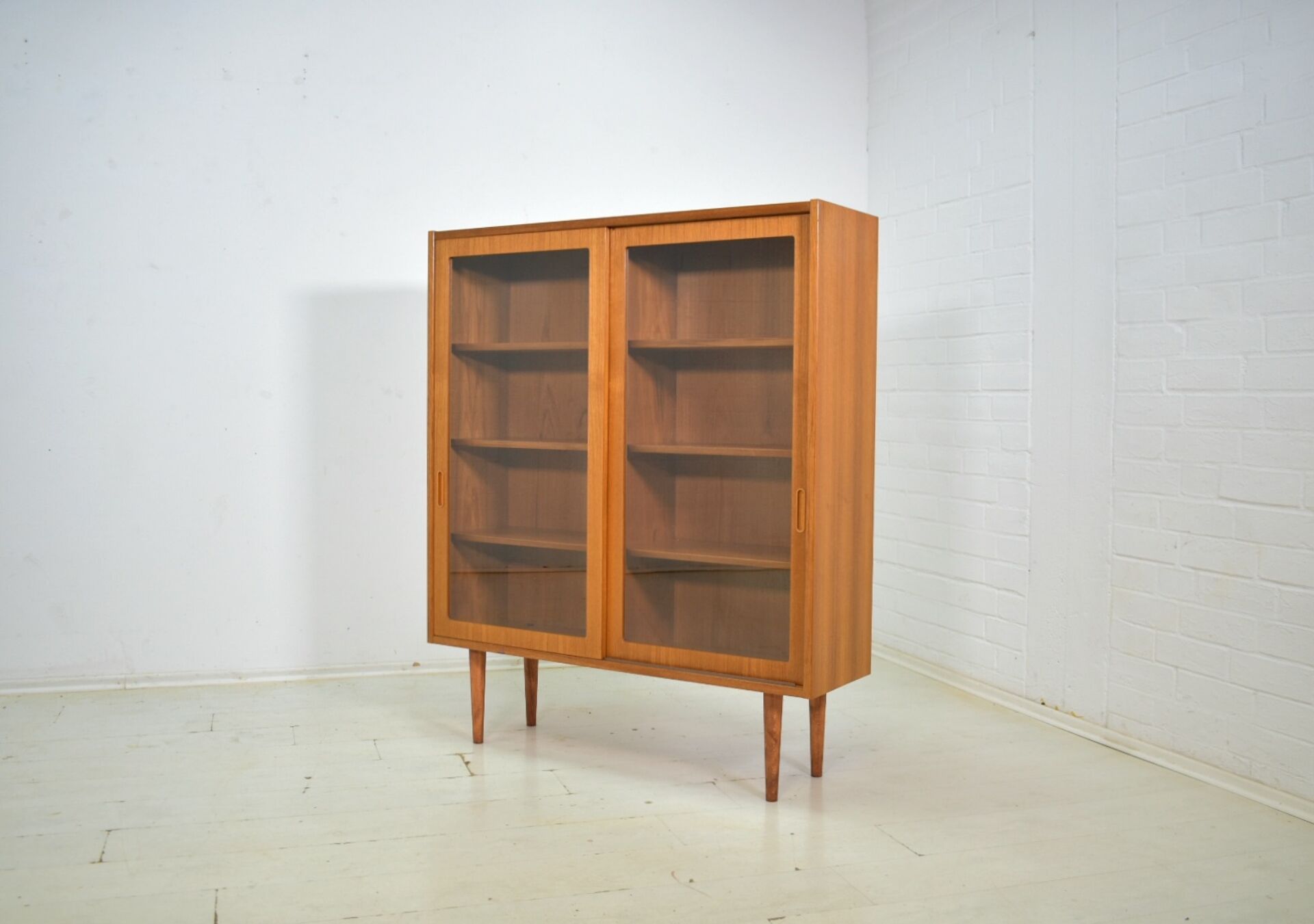 Showcase by Poul Hundevad 1960s skandinavian Teak Danish Highboard