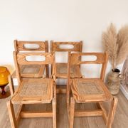 Ensemble de 4 chaises en bois et cannage - années 1960-70