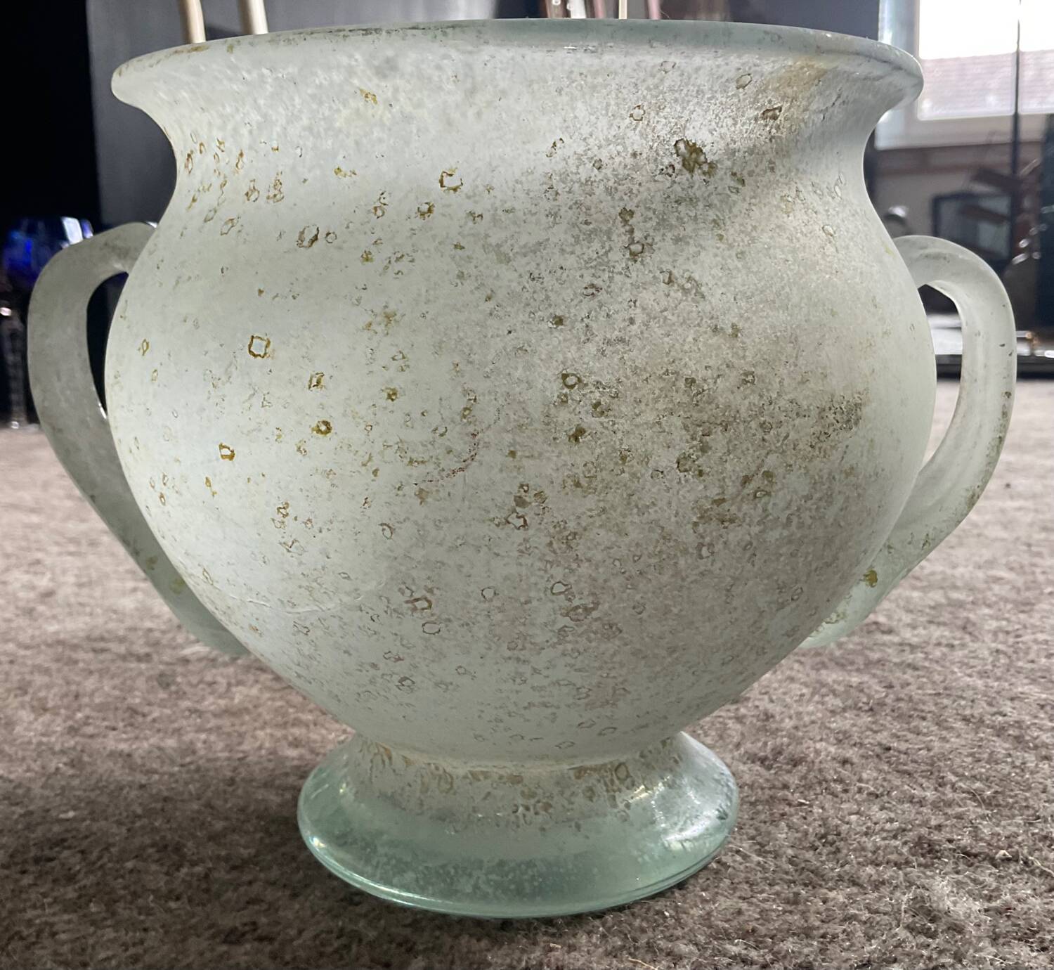 “Scavo” ear vase in Murano glass paste