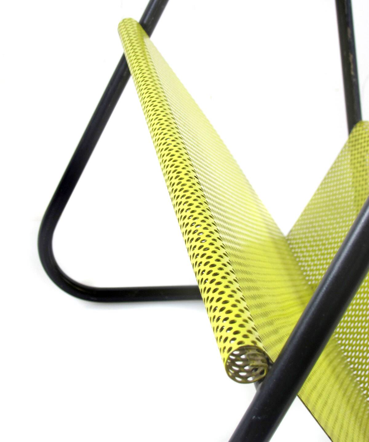 Porte-revues vintage Pilastro – jaune et noir des années 1950, style Mathieu Matégot, design néerlandais de Tjerk Reijenga pour Artimeta