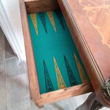 Play table in Louis XV marquetry. Early 20th century.