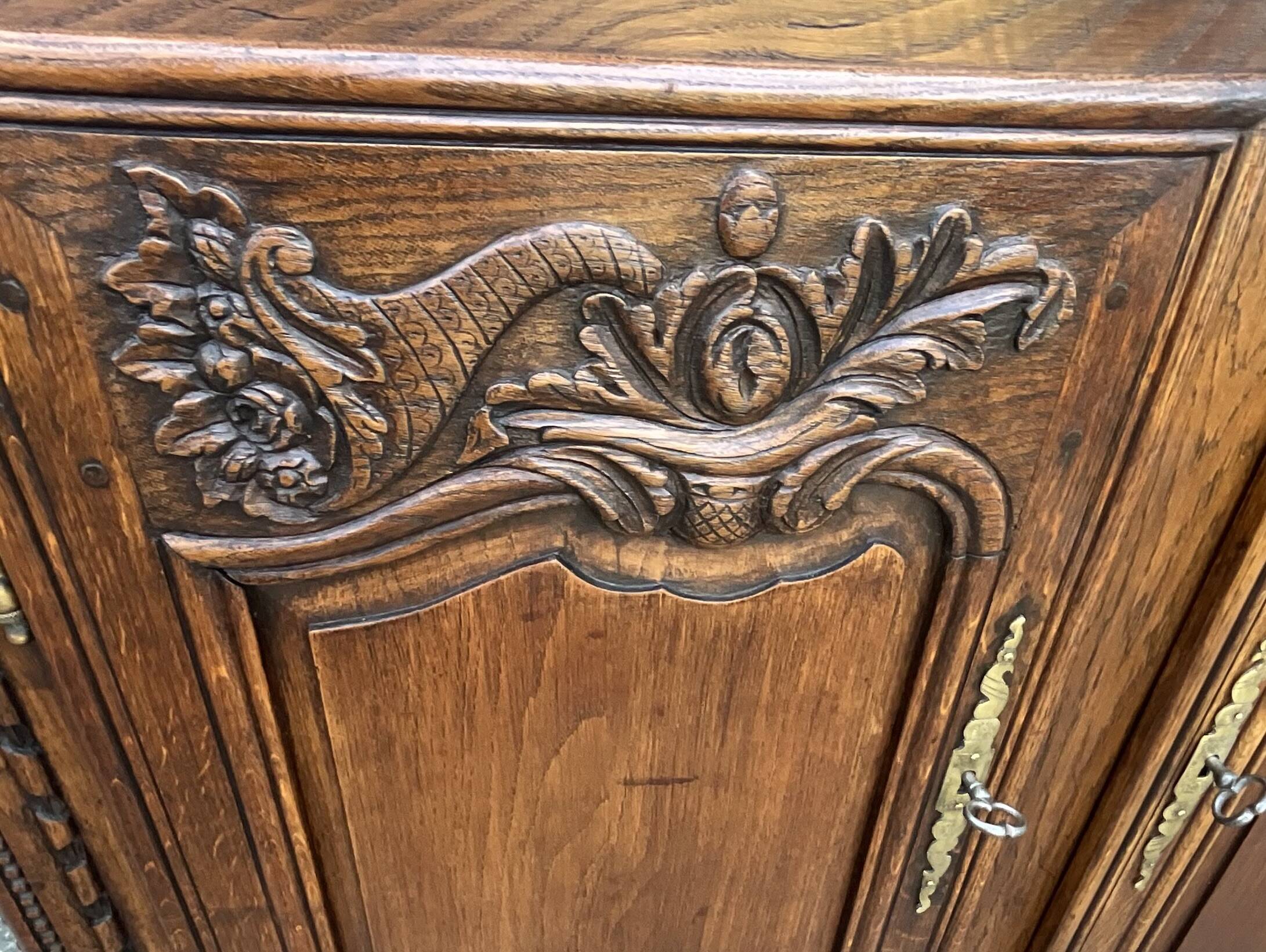 Louis XV style sideboard in solid oak, country style, 19th century