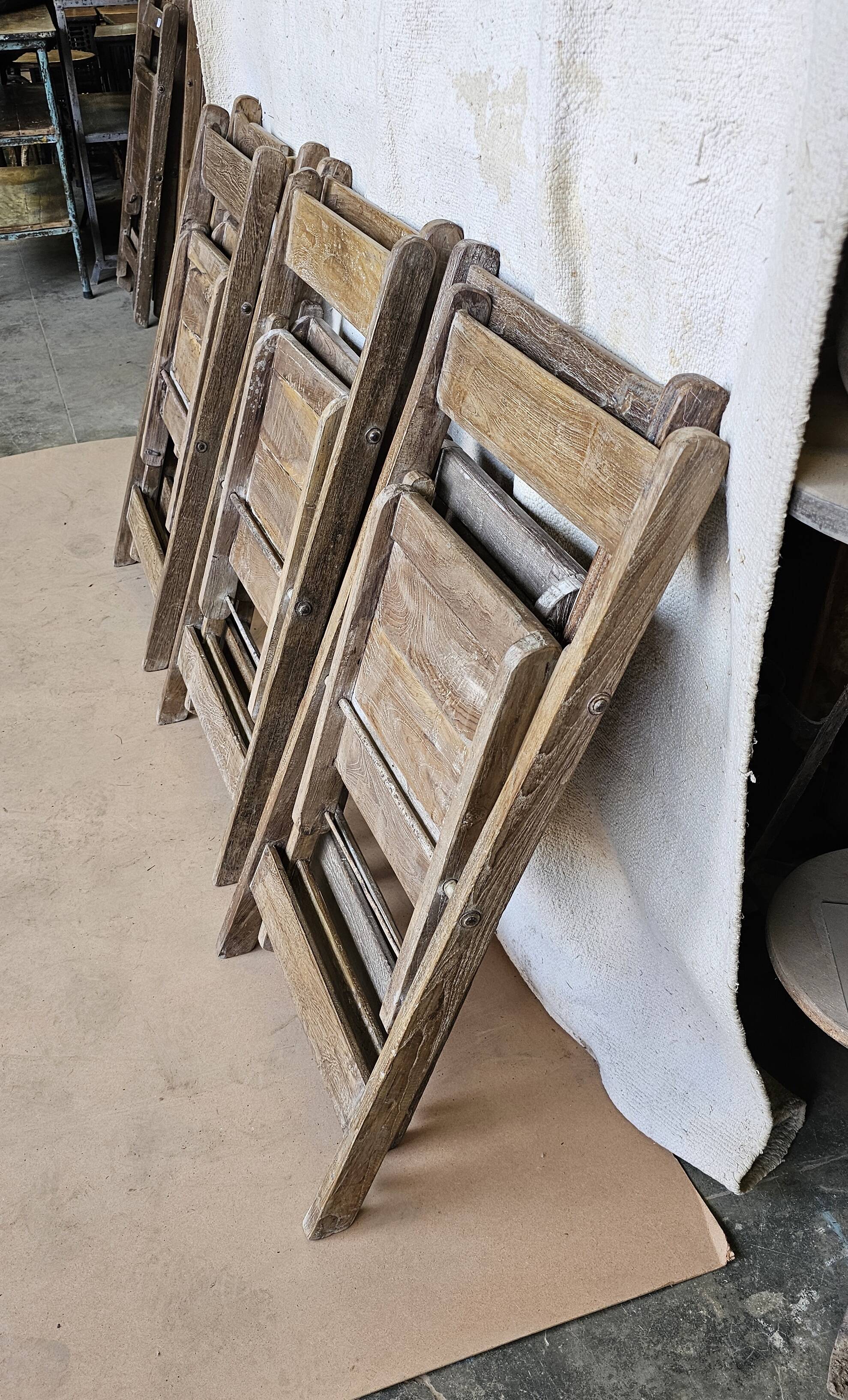 Set of 6 folding cinema chairs in teak