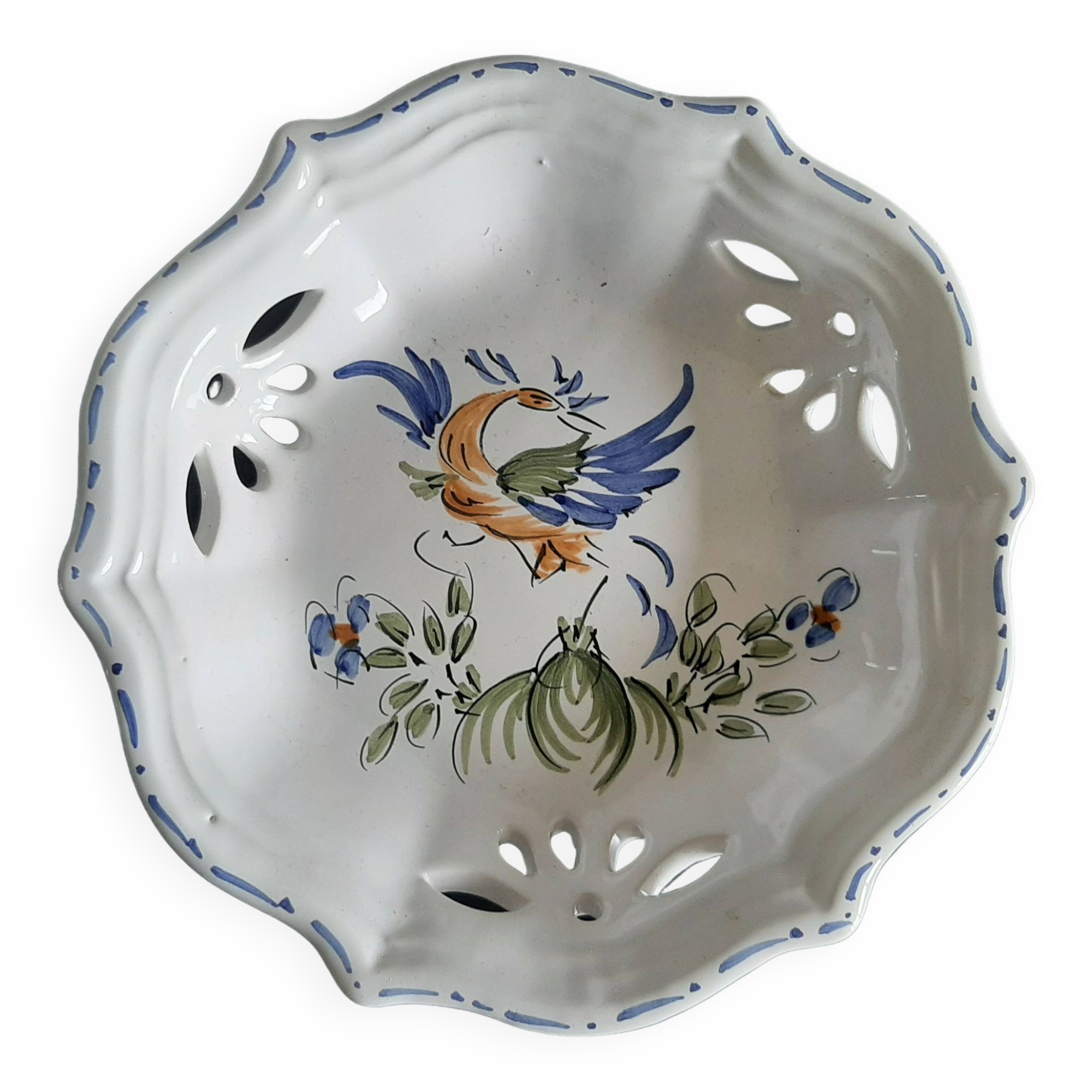 Small porcelain fruit bowl from Moustiers Ysl