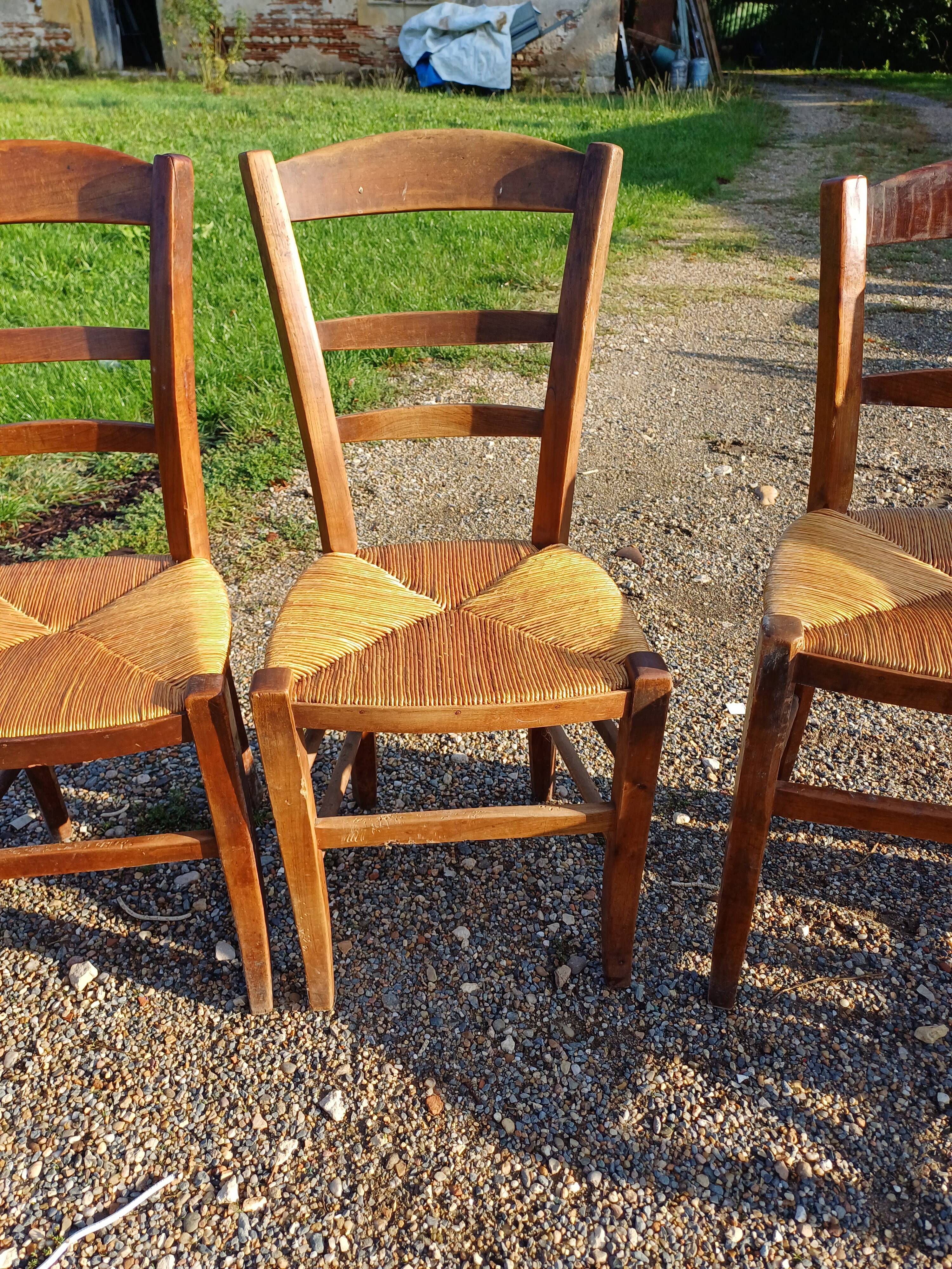 6 old straw chairs