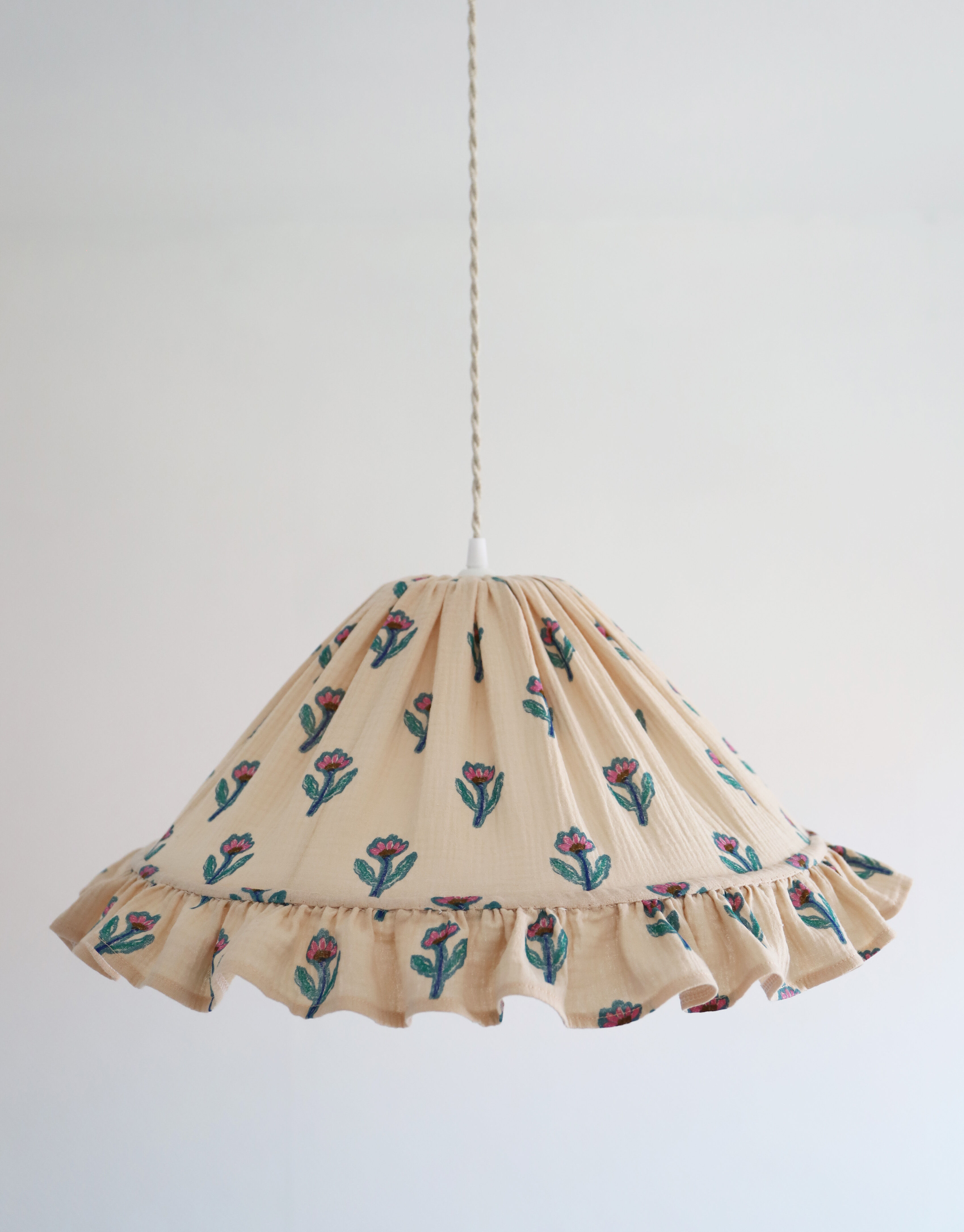 Emilia "flora" conical suspension with steering wheel