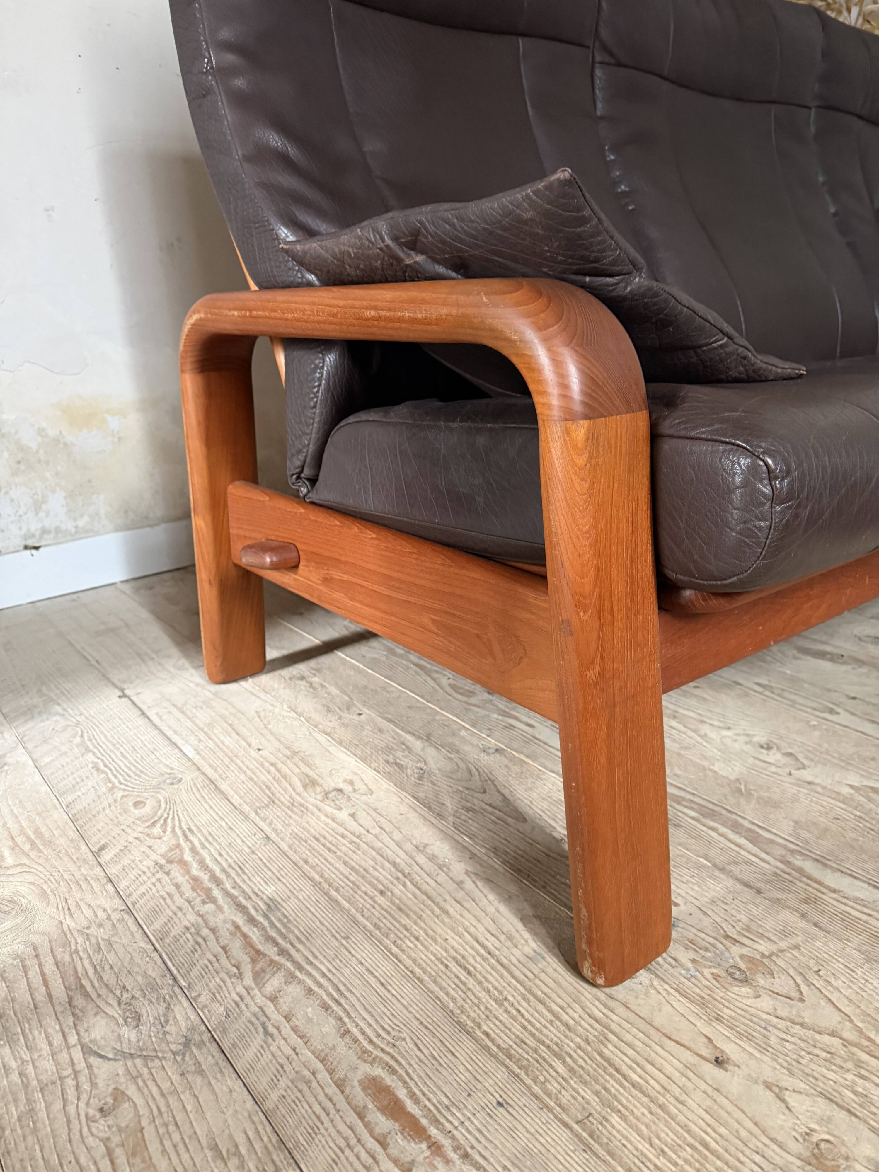 Scandinavian 3-seater teak and leather sofa