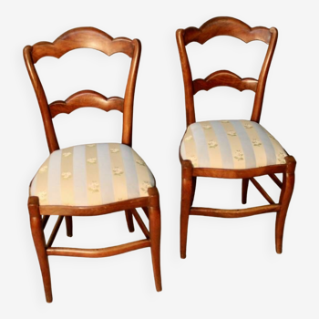 Pair of Elegant Walnut Chairs
