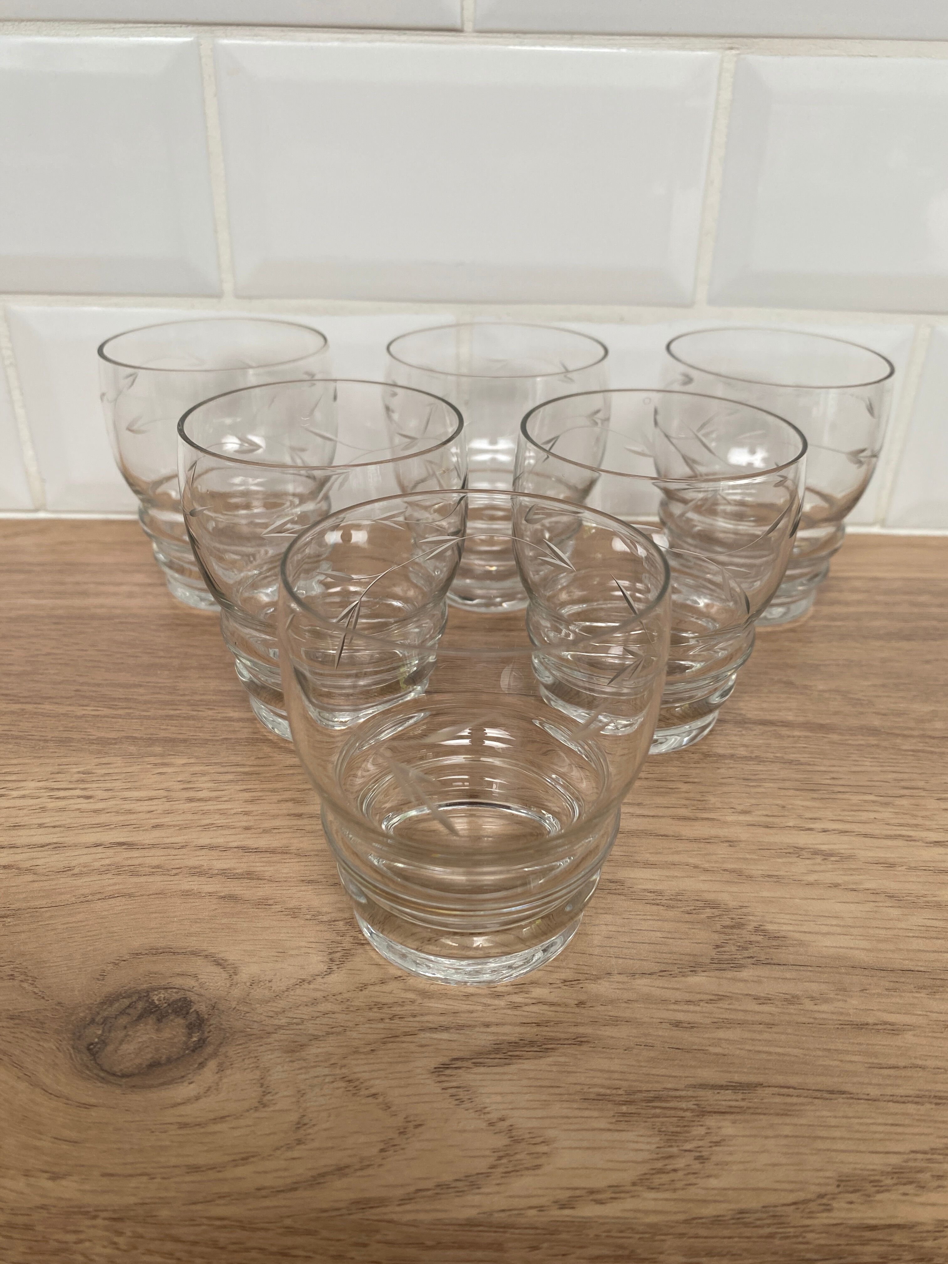 Set of 6 engraved glass wine glasses