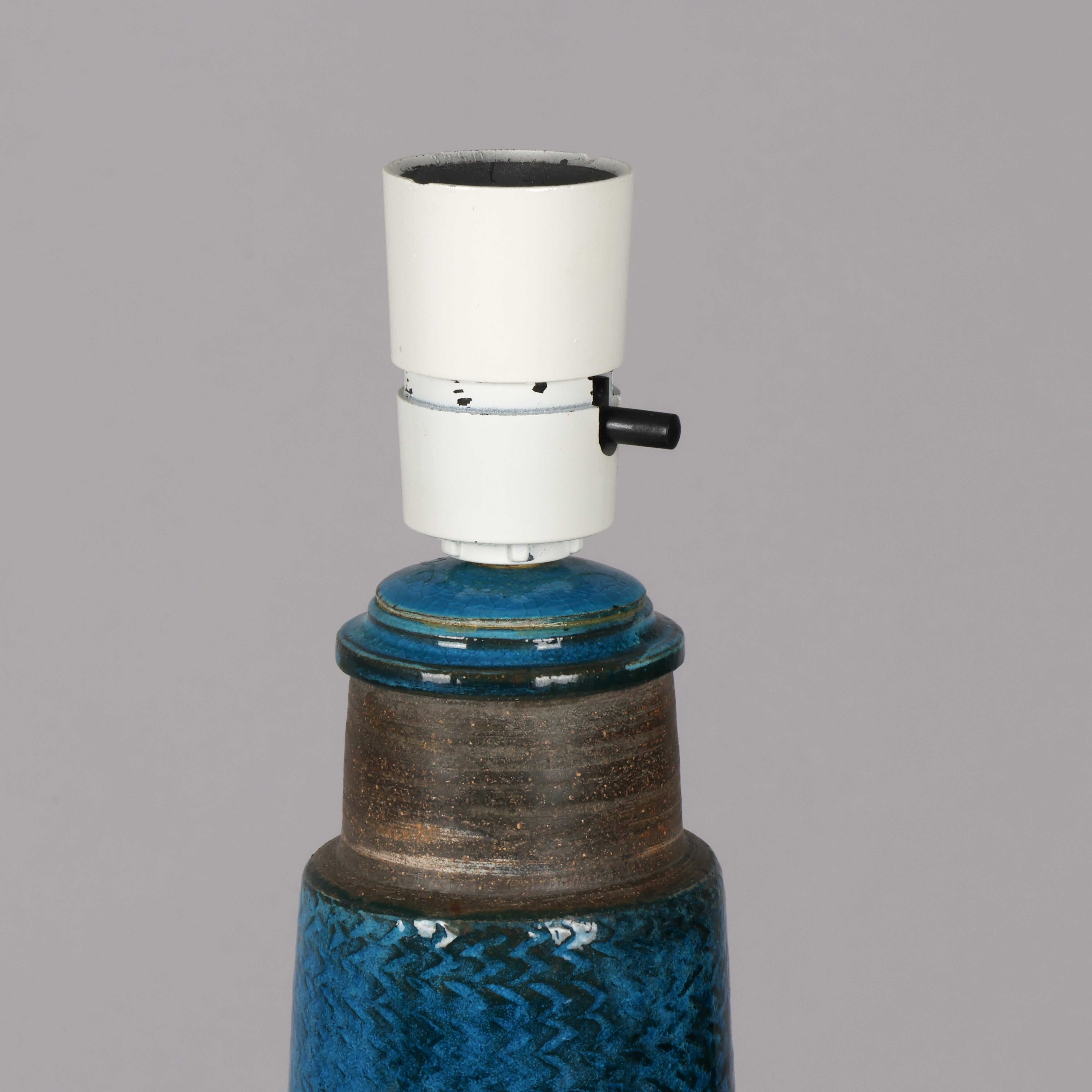 Nils Kahler table lamp in ceramic by Herman A. Kähler, Denmark, 1960 signed.