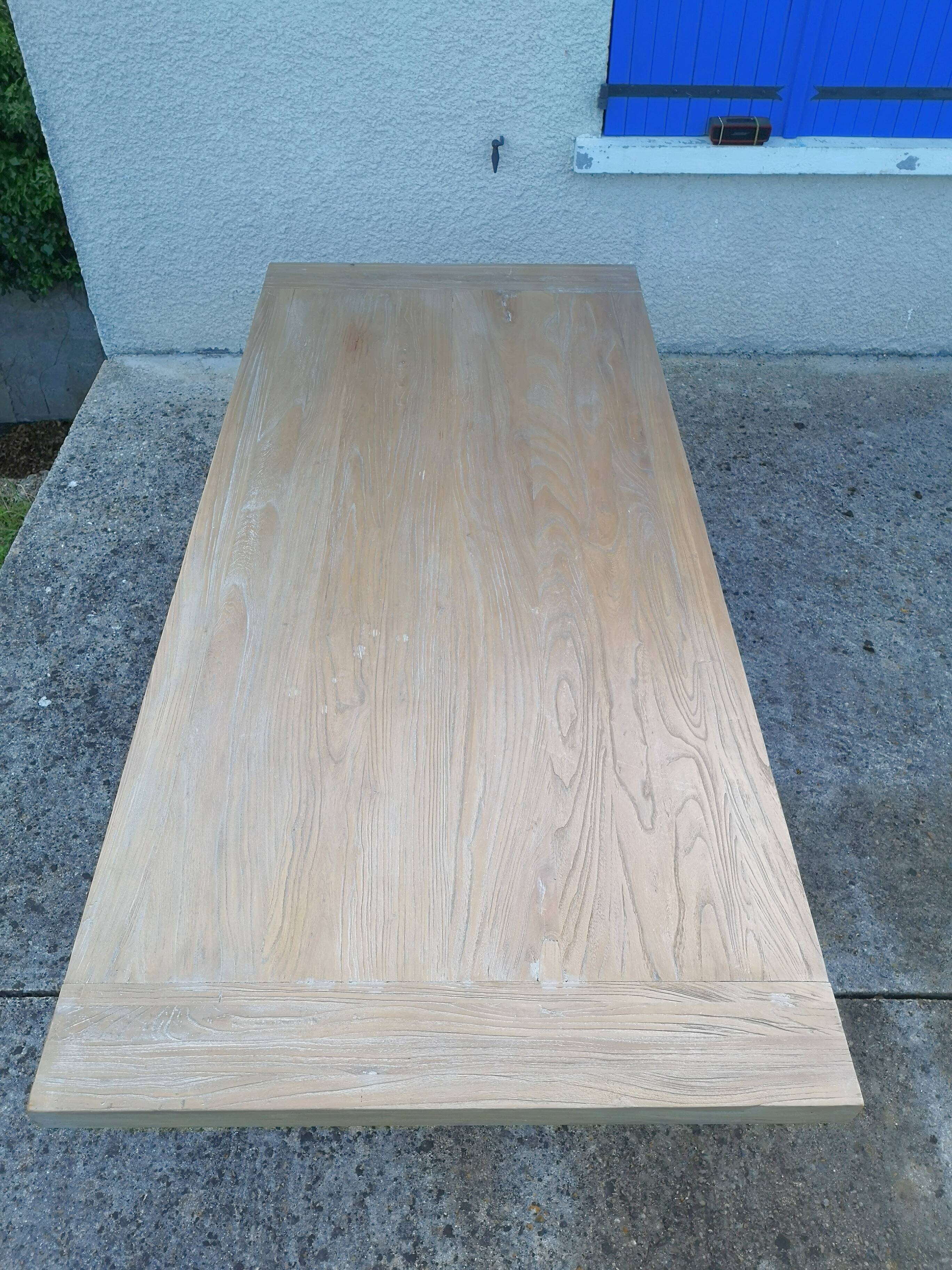 Dining table style solid oak monastery