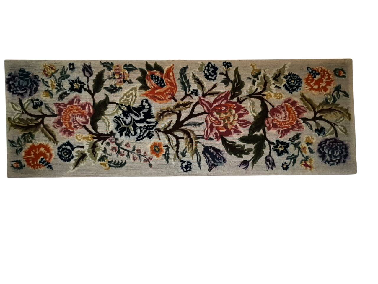 1970s wall tapestry with large multicoloured flowers