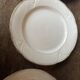 6 porcelain plates Art Nouveau period White and gold border - Diameter 23 cm