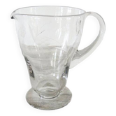 Ancien broc à eau en verre gravé décor raisins