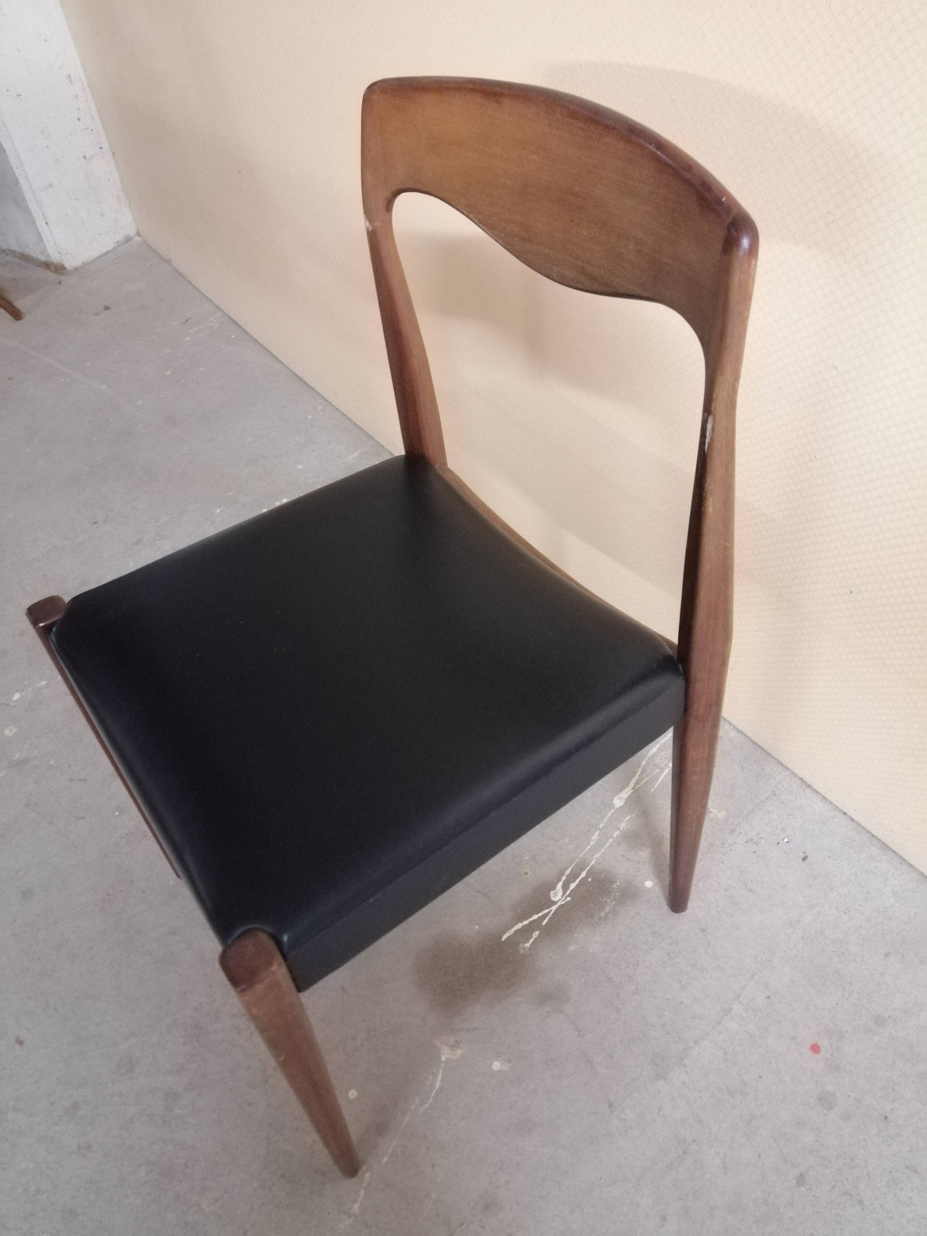 6 scandinavian style chairs