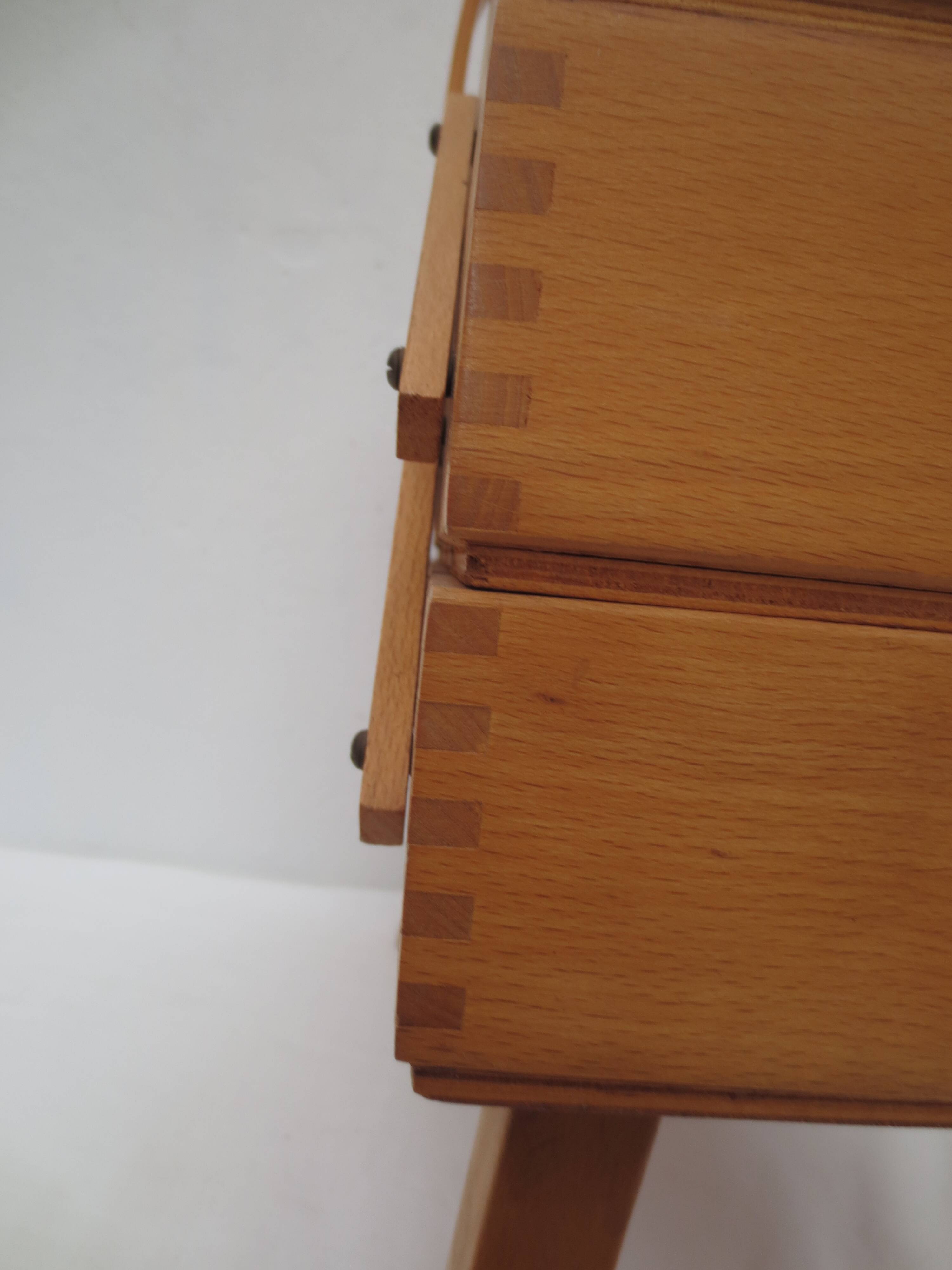 Nice-sized worker, in light varnished wood