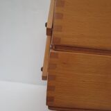 Nice-sized worker, in light varnished wood