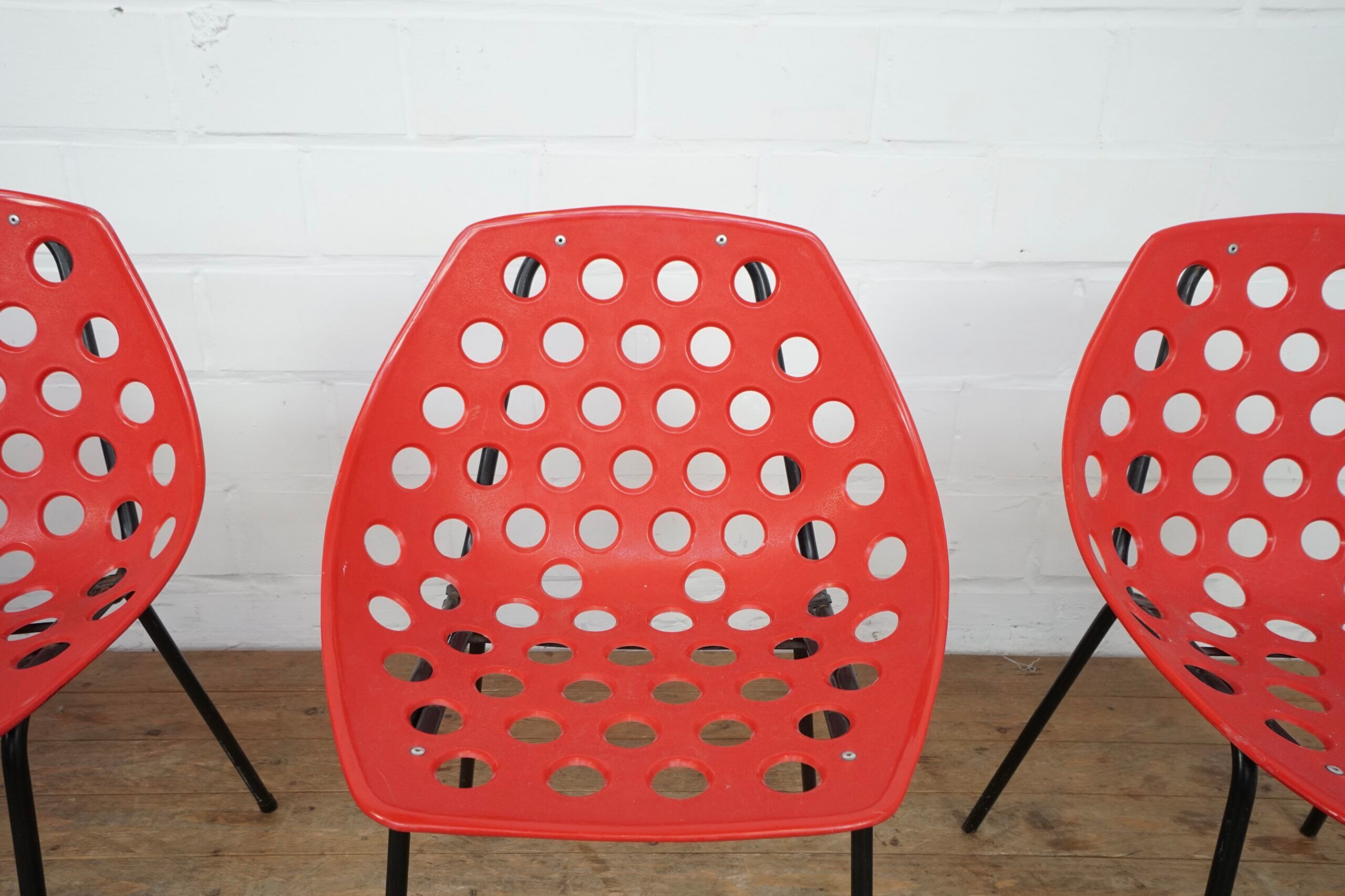 Set of 4 Pierre Guariche “Coquillage” chairs for Meurop