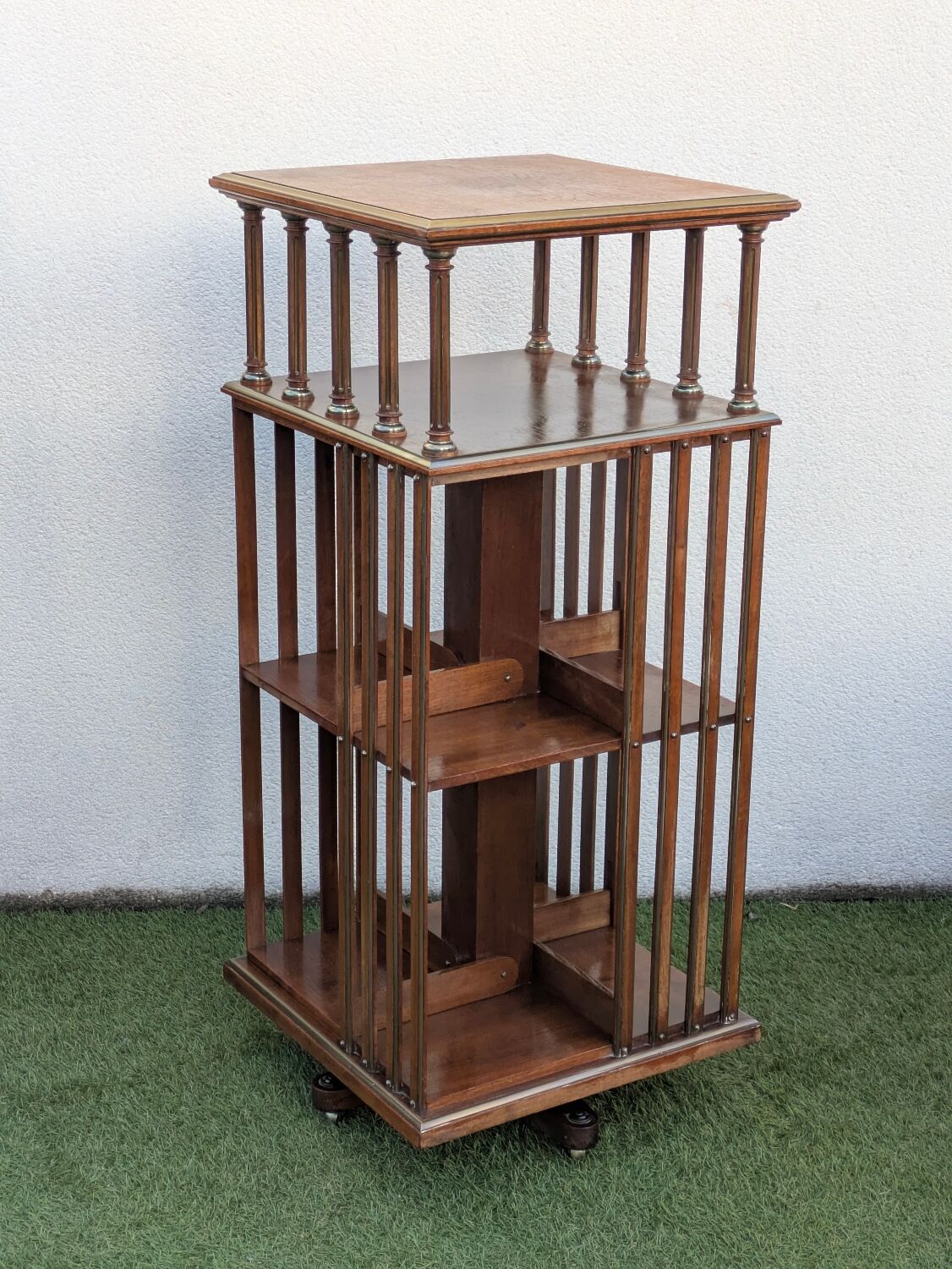 Vintage rotating library by Em. Terquem – Paris