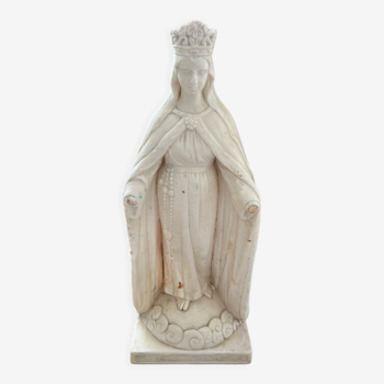 Statue vierge l’arbre blanc