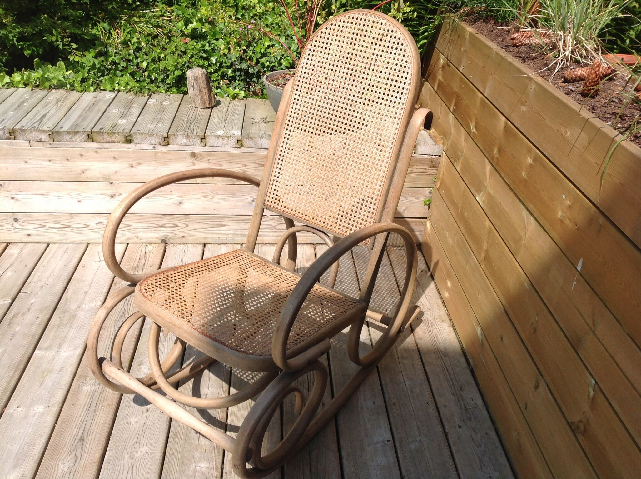 Rocking chair in caning