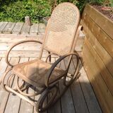 Rocking-chair en cannage