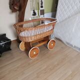 Wicker cradle