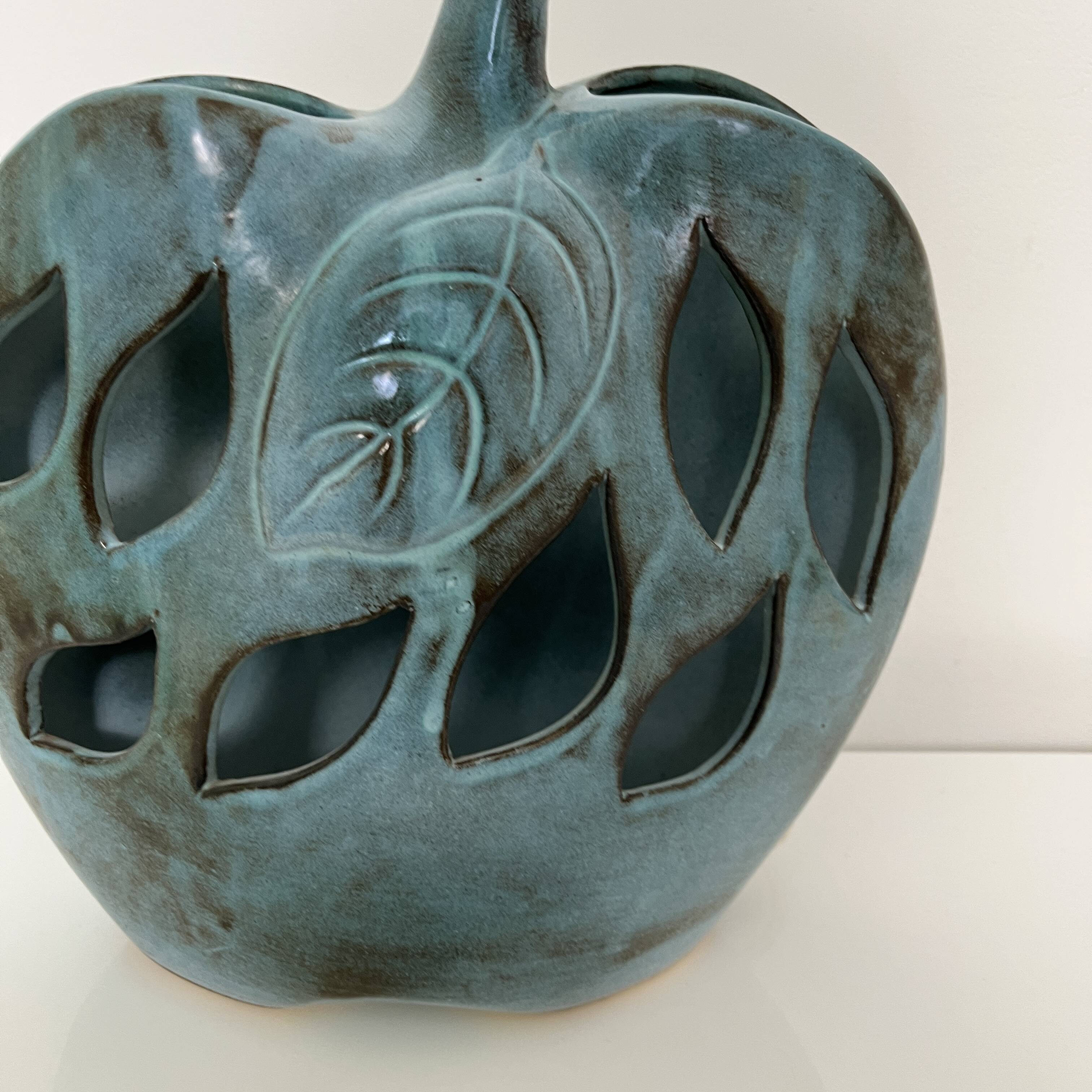 Openwork ceramic apple lamp from Les Grottes Dieulefit