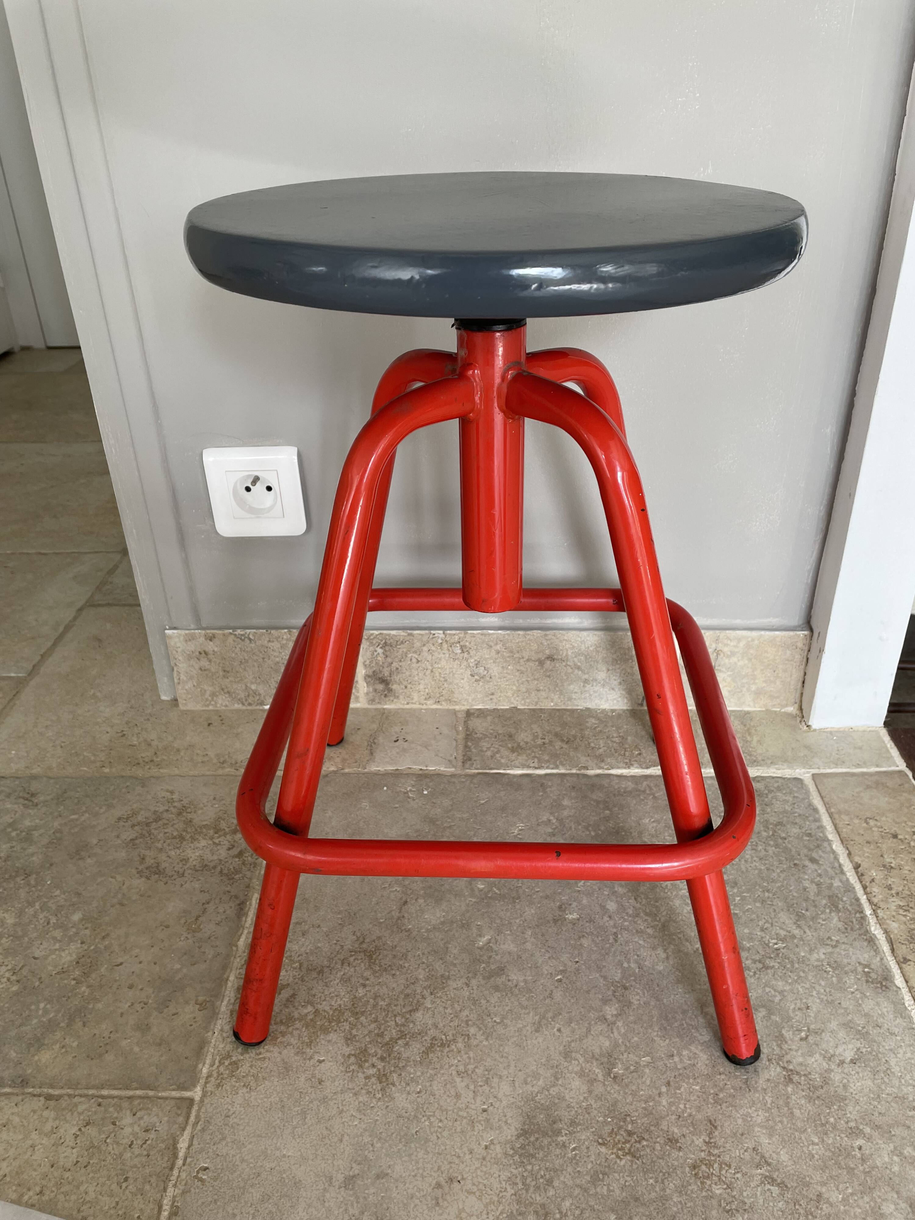 Tabouret d'atelier à vis vintage