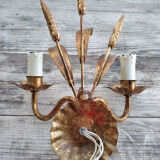 Sconce in gold metal