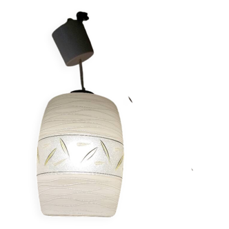 Opaline suspension